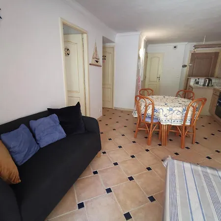 Au Domaine Des Lavandiers Апартаменты *